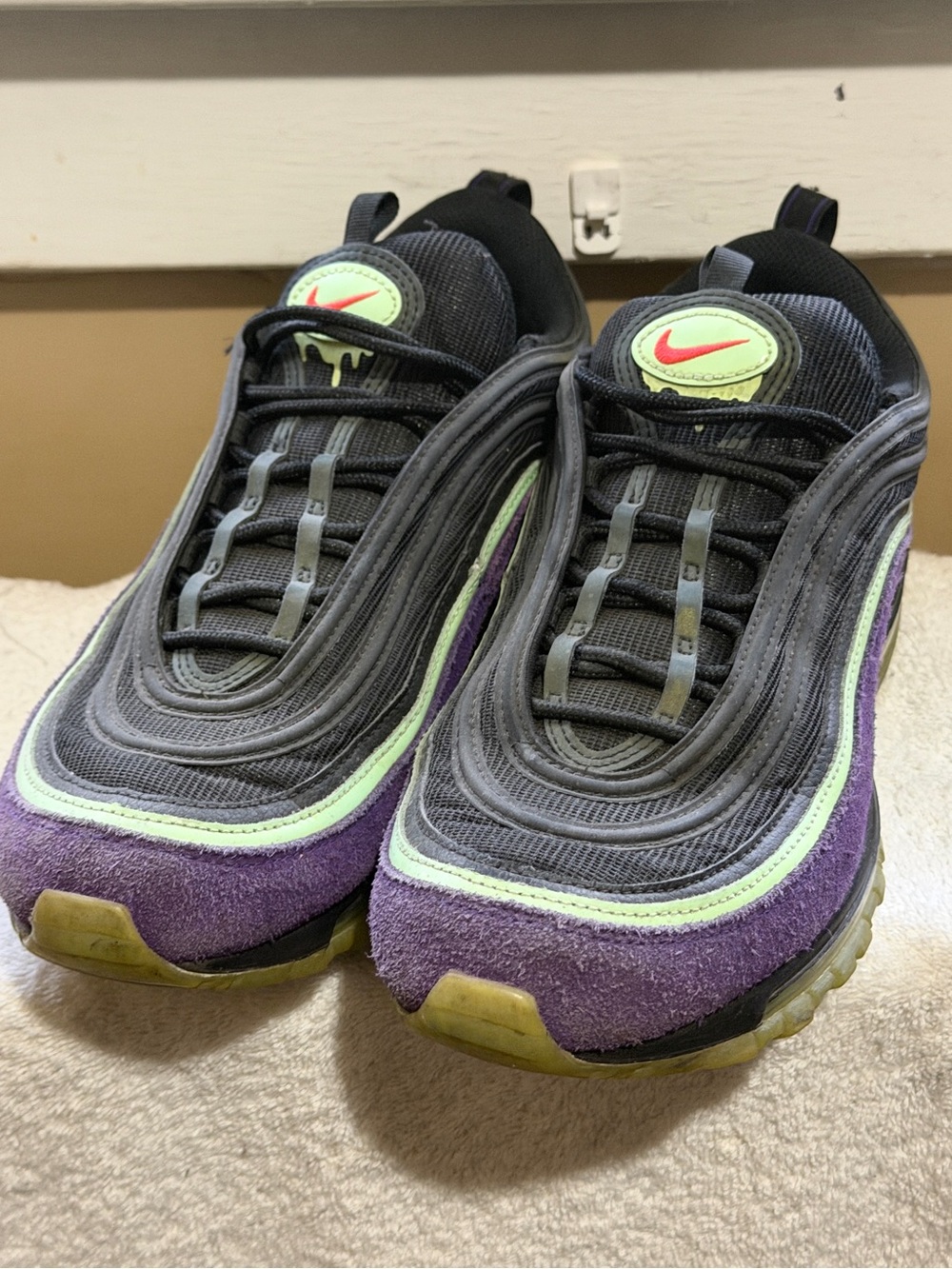 Nike Air Max 97 Slime Halloween Sneakers. In Good Condition. Men’s 11.